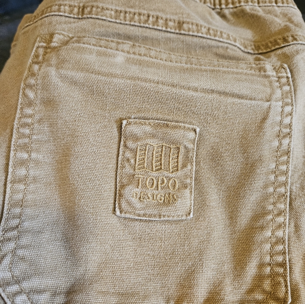 Topo Dirt Tan Canvas Pants. Size Small